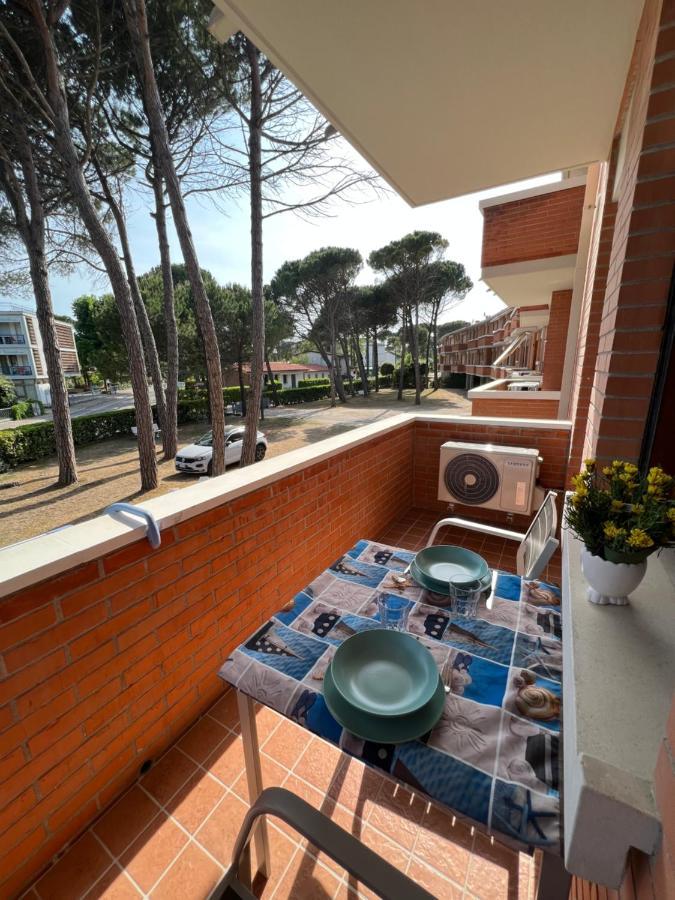 Twin Pine Trees Flats, Near Beach Bibione Exterior foto
